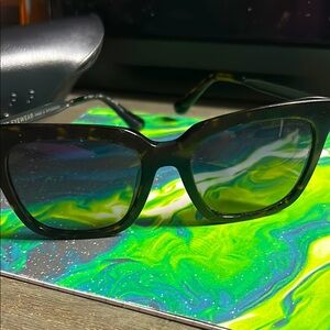 Diff Eyewear Bella Sunglasses‎